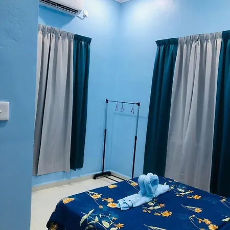 Homestay Cik Phia Kuala Terengganu Exterior photo